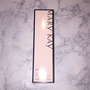 Mary Kay 3 in 1 cleanser